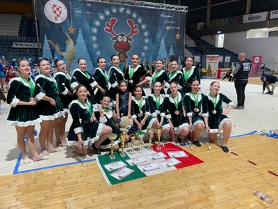 Successo a Viterbo - Foto di Gruppo — Majorettes Onda Azzurra, Jesolo