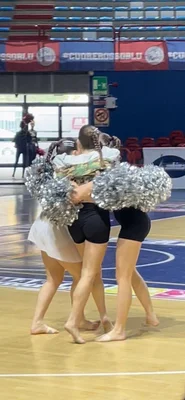 Trio Pom - Momento di Emozione — Majorettes Onda Azzurra, Jesolo