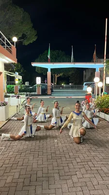Cleopatra ed Egitto - Esibizione Senior — Majorettes Onda Azzurra, Jesolo