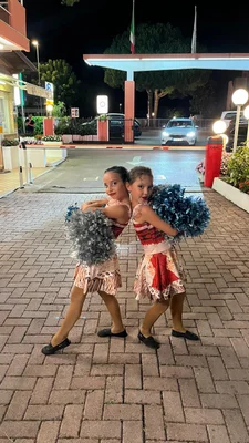 Tema Oceania - Il Duo delle Piccole — Majorettes Onda Azzurra, Jesolo