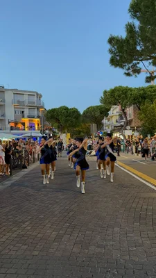 Sfilata in Via Bafile - Jesolo Summer Night — Majorettes Onda Azzurra, Jesolo