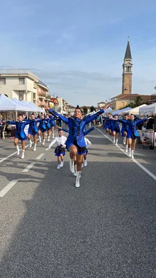 Grande Parata - Lungo le Vie di Fossalta — Majorettes Onda Azzurra, Jesolo