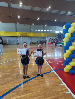 Primo Traguardo - Medaglia in Palestra — Majorettes Onda Azzurra, Jesolo