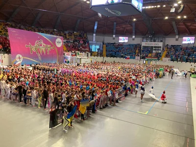 Schieramento delle Nazioni - Cerimonia di Apertura — Majorettes Onda Azzurra, Jesolo