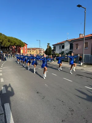 Majorettes ad Eraclea - Carnevale 2026 — Majorettes Onda Azzurra, Jesolo
