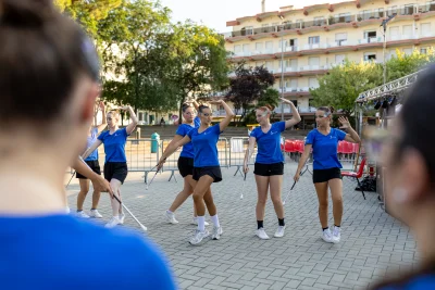 Prove di coreografia in piazza — Majorettes Onda Azzurra, Jesolo